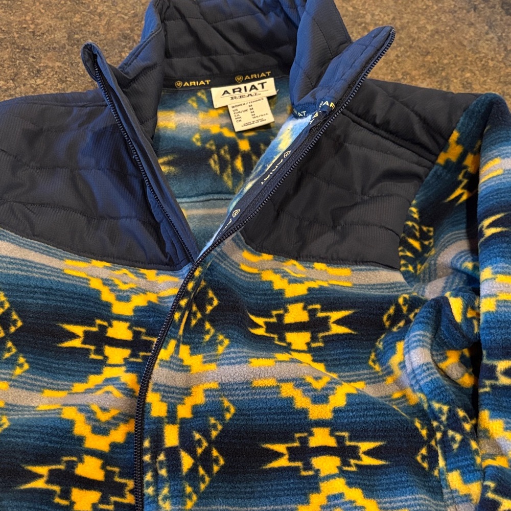 Ariat Women's Blue and Yellow Patterned Puffer Jacket